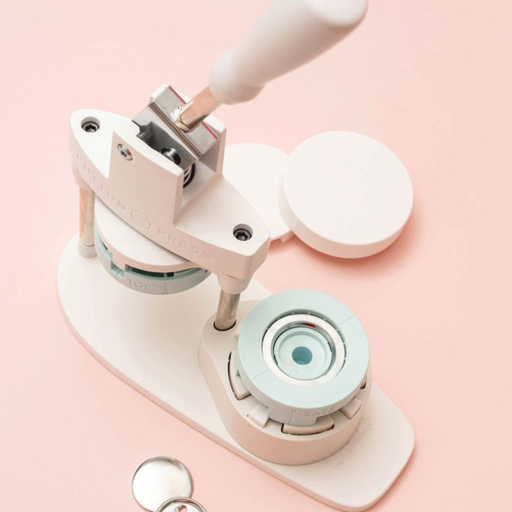 We R Memory Keepers Button Press Starter Kit (660524) We R Memory Keepers Button Press Starter Kit (660524)