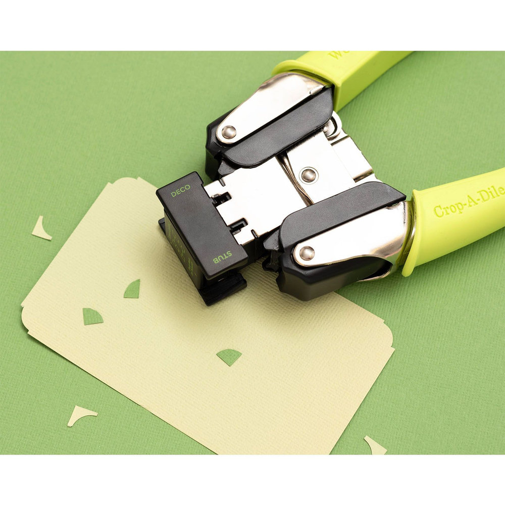 We R Memory Keepers Crop-A-Dile Corner Chomper Stub & Deco (661300) We R Memory Keepers Crop-A-Dile Corner Chomper Stub & Deco (661300)