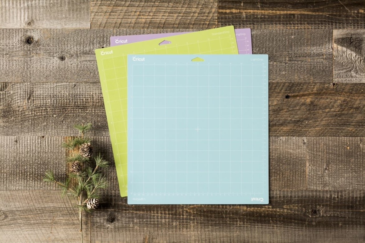 Cricut Cutting Mat 12x12 Inch Variety (3pcs) (2003546) Cricut Cutting Mat 12x12 Inch Variety (3pcs) (2003546)