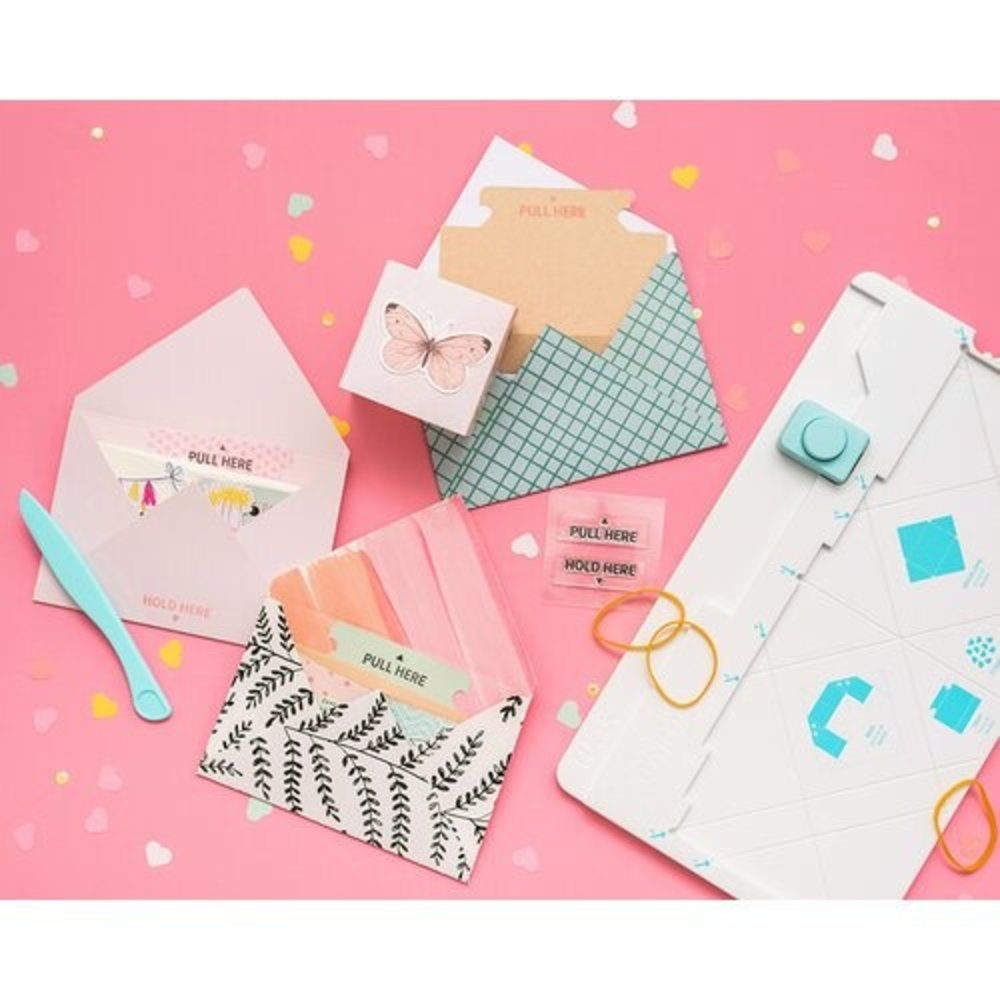 We R Memory Keepers Explosion Card Punch Board (60000104)