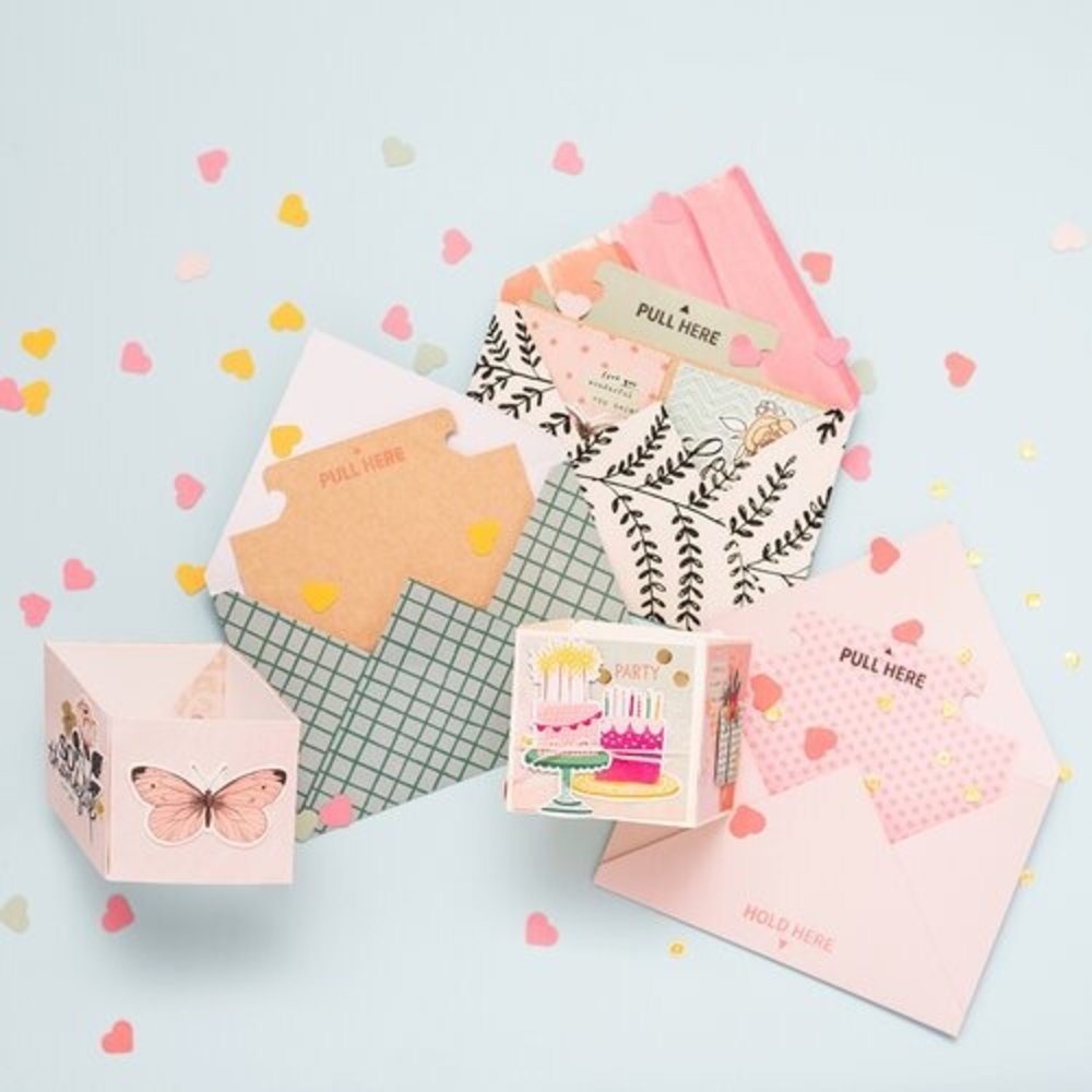 We R Memory Keepers Explosion Card Punch Board (60000104)