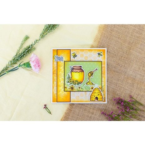 Crafter's Companion Bee-Youtiful Collection Honey Bee Stamp & Die (NG-BEY-STD-HBEE) Crafter's Companion Bee-Youtiful Collection Honey Bee Stamp & Die (NG-BEY-STD-HBEE)