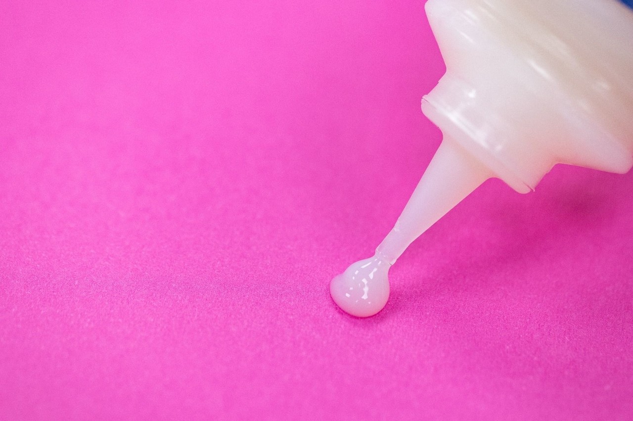 Spectrum Noir Glossy Highlights Clear 60ml (SN-GLHI-CL60) Spectrum Noir Glossy Highlights Clear 60ml (SN-GLHI-CL60)