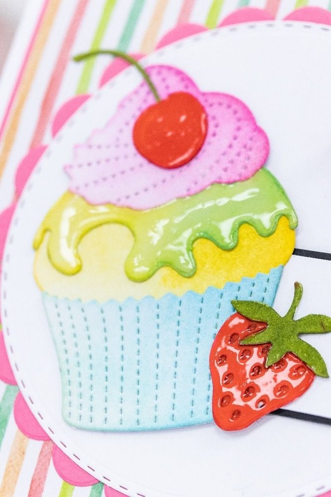 Spectrum Noir Glossy Highlights Clear 60ml (SN-GLHI-CL60) Spectrum Noir Glossy Highlights Clear 60ml (SN-GLHI-CL60)