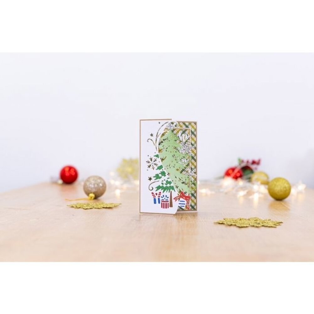 Gemini Christmas Scene Edge Traditional Christmas Tree Create-a-Card Dies (GEM-MD-CAD-TRCT)