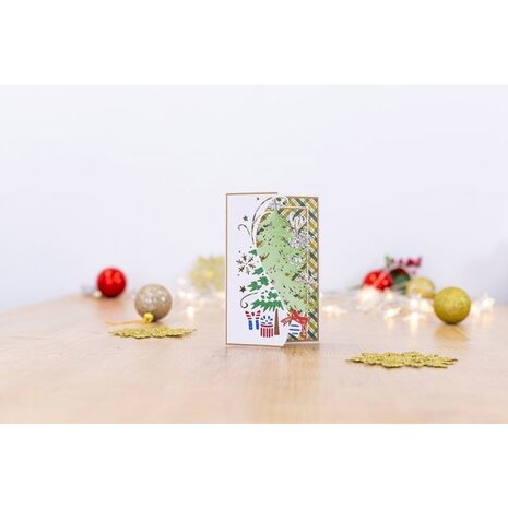 Gemini Christmas Scene Edge Traditional Christmas Tree Create-a-Card Dies (GEM-MD-CAD-TRCT)