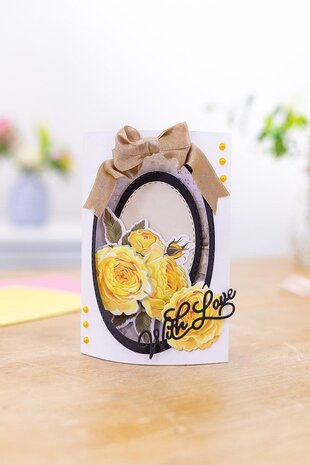 Crafter's Companion Roses in Bloom Die-Cut Decoupage Topper Pad (CC-DTPAD-ROSIB) Crafter's Companion Roses in Bloom Die-Cut Decoupage Topper Pad (CC-DTPAD-ROSIB)