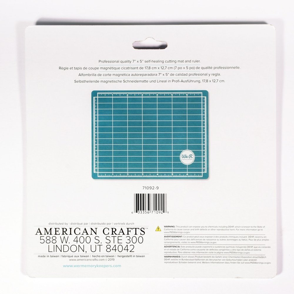We R Memory Keepers Mini Magnetic Mat & Ruler Basic Tools (71092-9) We R Memory Keepers Mini Magnetic Mat & Ruler Basic Tools (71092-9)