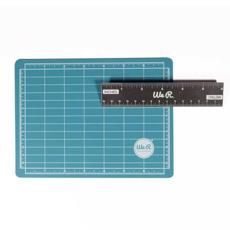 We R Memory Keepers Mini Magnetic Mat & Ruler Basic Tools (71092-9) We R Memory Keepers Mini Magnetic Mat & Ruler Basic Tools (71092-9)