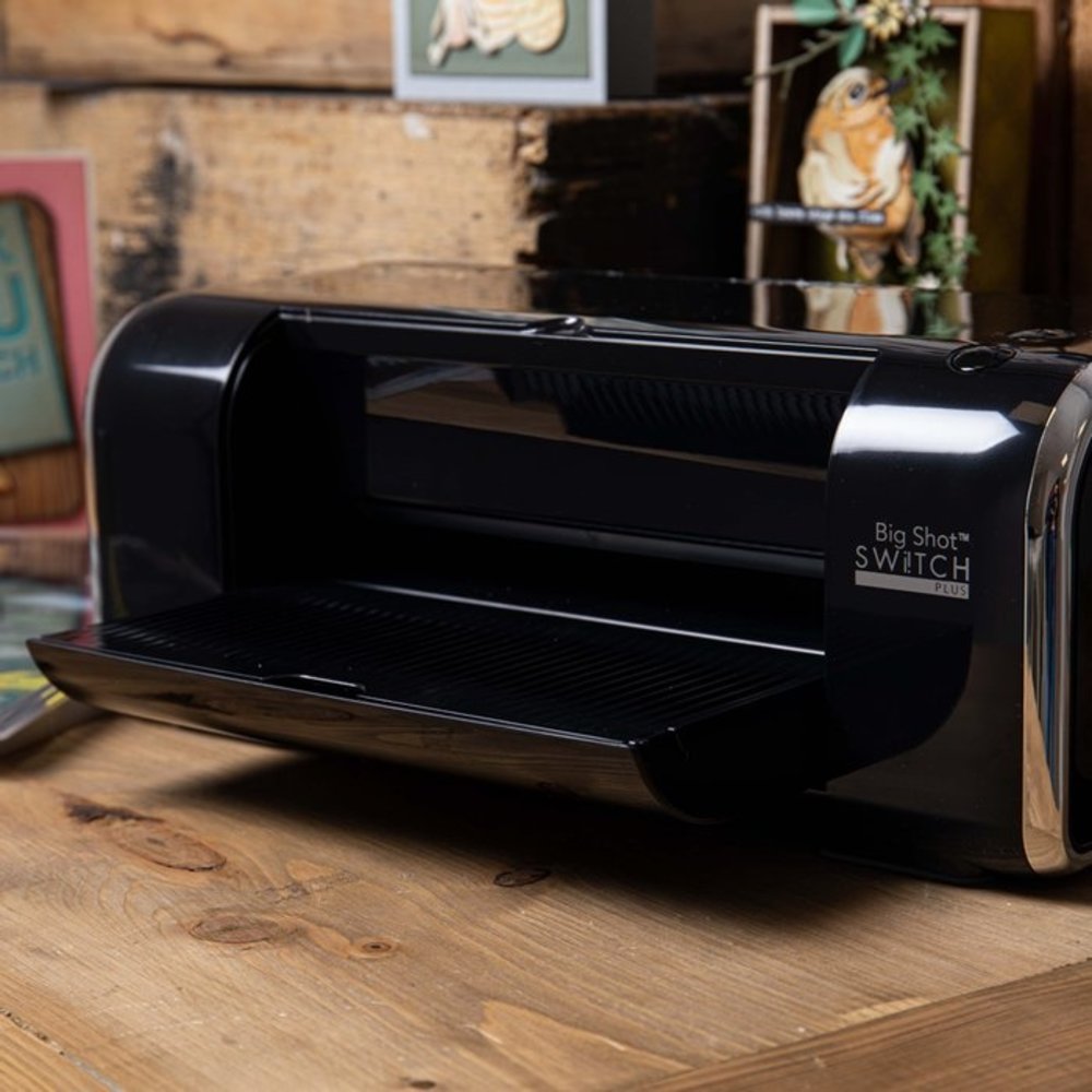 Sizzix Tim Holtz Big Shot Switch Plus A4 (665301) + GRATIS DISNEY SNIJMAL