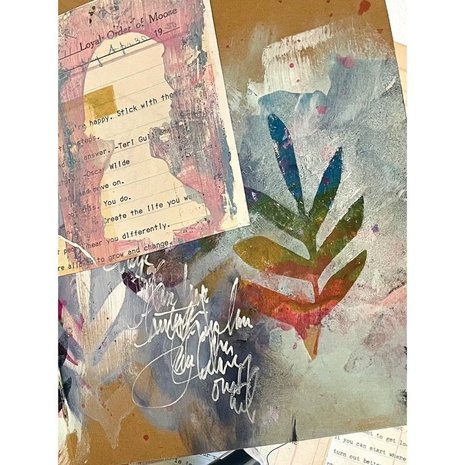 Dina Wakley MEdia Media Gloss Spray Sterling 56ml (MDO74274) Dina Wakley MEdia Media Gloss Spray Sterling 56ml (MDO74274)