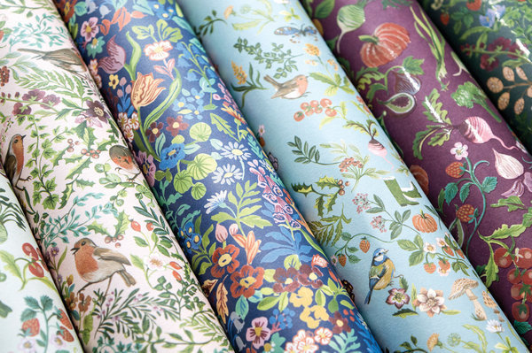 Craft Consortium Little Robin Redbreast 12x12 Inch Paper Pad (CCPPAD040) Craft Consortium Little Robin Redbreast 12x12 Inch Paper Pad (CCPPAD040)