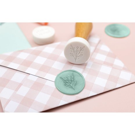 We R Memory Keepers Envelope Seal Kit-With Love -60000590