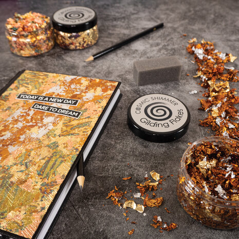 Cosmic Shimmer Gilding Flakes Sunlit Forest (CSGFFOR) Cosmic Shimmer Gilding Flakes Sunlit Forest (CSGFFOR)