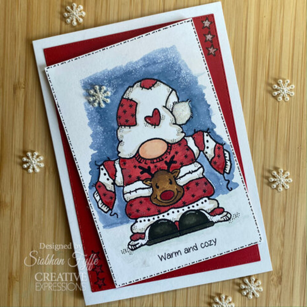 Woodware Cozy Gnome Jumper Clear Stamps (FRS1004) Woodware Cozy Gnome Jumper Clear Stamps (FRS1004)