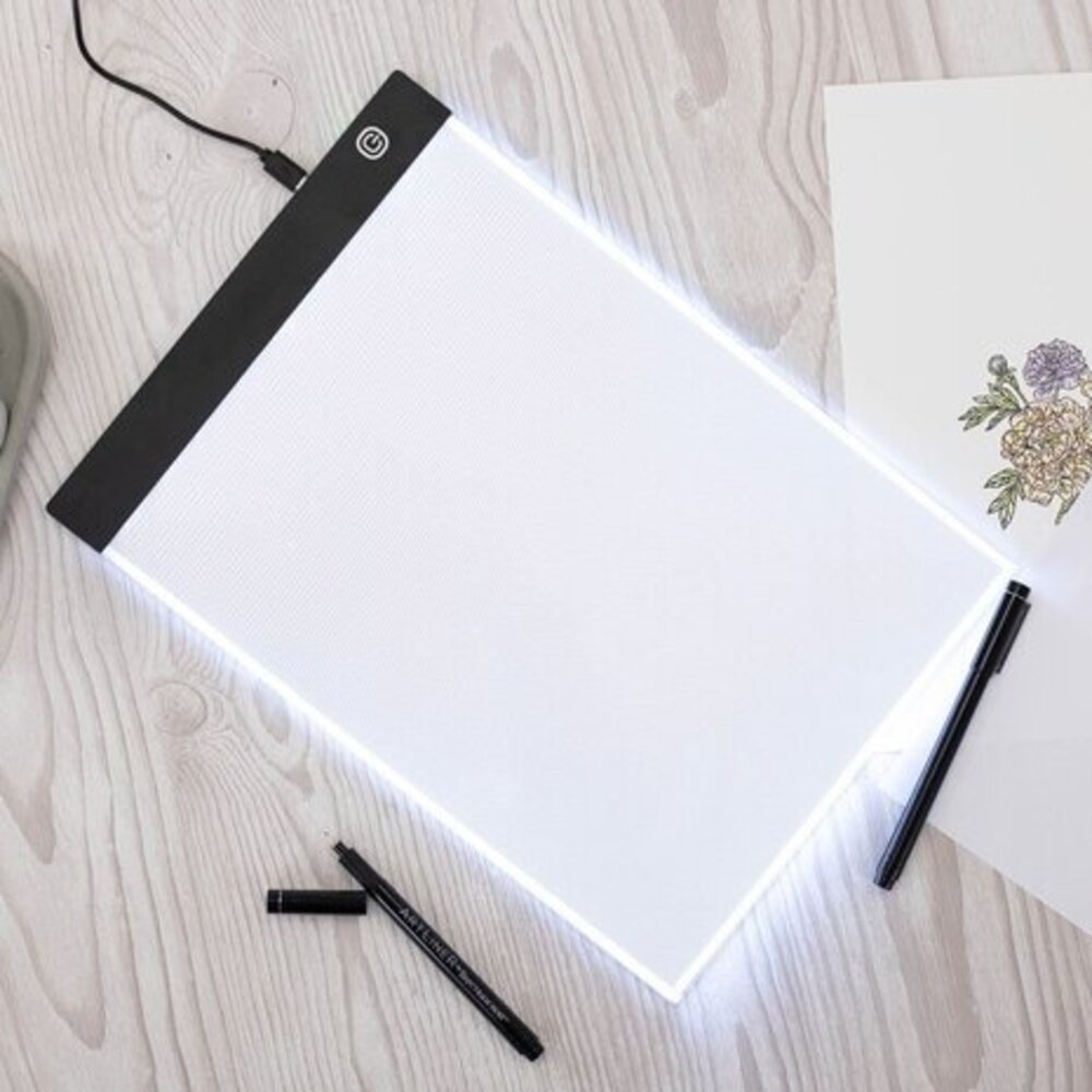 Crafter's Companion Ultraslim LED Light Pad A4 (CC-EST-LTPAD) Crafter's Companion Ultraslim LED Light Pad A4 (CC-EST-LTPAD)