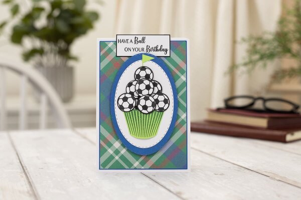 Crafter's Companion Footy Cupcakes Stamp & Dies (CC-MM-STD-FOOC) Crafter's Companion Footy Cupcakes Stamp & Dies (CC-MM-STD-FOOC)