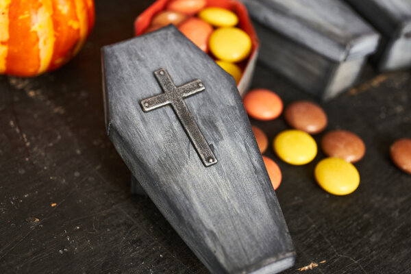 Sizzix Thinlits Die Set Vault Coffin Box (666680) Sizzix Thinlits Die Set Vault Coffin Box (666680)