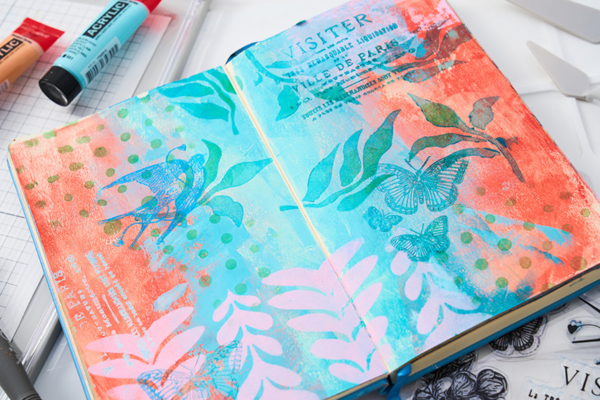 Sizzix Cat Kerr Stencil & Stamp The Visiter (666758) Sizzix Cat Kerr Stencil & Stamp The Visiter (666758)