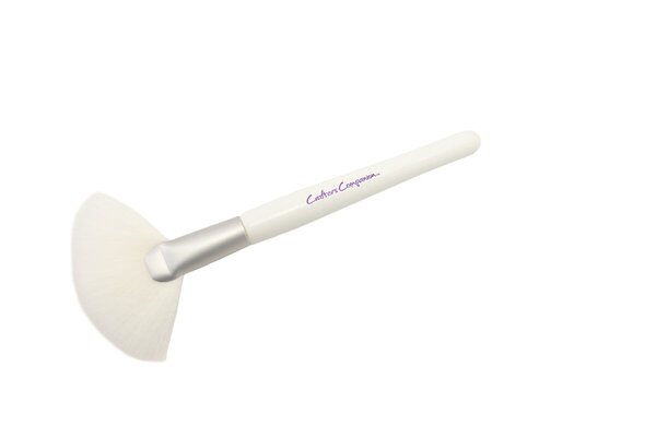 Crafter's Companion Pearl Powder Fan Brush (CC-TOOL-FANBR) Crafter's Companion Pearl Powder Fan Brush (CC-TOOL-FANBR)