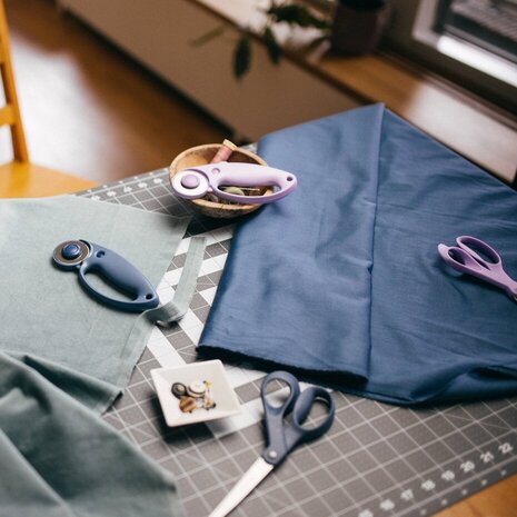 Fiskars Universal Scissors Ultra Lilac (21cm) (1066454)