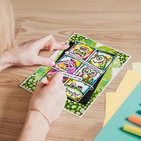 Woodware Monster Skin Clear Stamps (FRM087) Woodware Monster Skin Clear Stamps (FRM087)