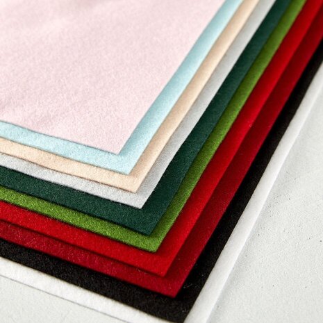 Spellbinders Merino Wool Felt Sheets Holiday Collection (FS-001) Spellbinders Merino Wool Felt Sheets Holiday Collection (FS-001)