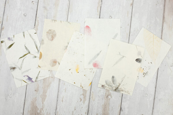 Crafter's Companion Floral 5x7 Inch Handmade Paper (CC-PAD5X7-FHMP) Crafter's Companion Floral 5x7 Inch Handmade Paper (CC-PAD5X7-FHMP)