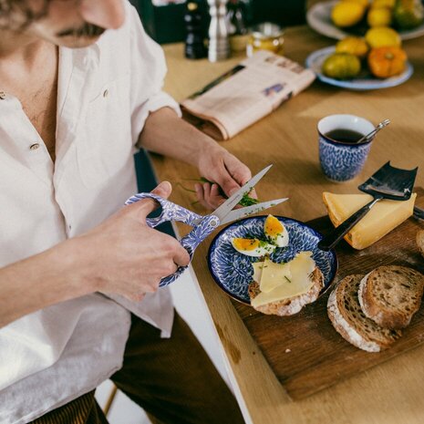 Fiskars Universal Scissors Ostindia Floris Blue (21cm) (1075570) Fiskars Universal Scissors Ostindia Floris Blue (21cm) (1075570)