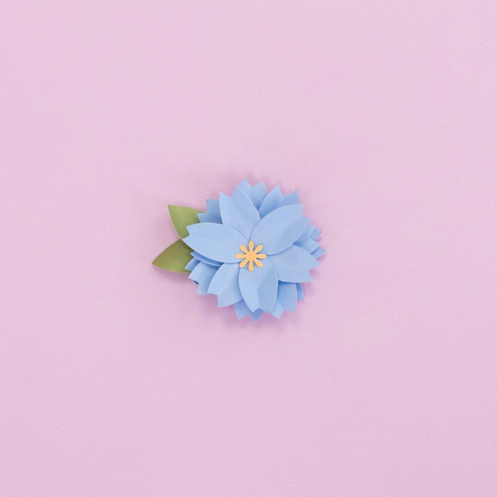 Crafter's Companion Paper Punch Petal 1.5 Inch (CC-PUNCH-PET1.5) Crafter's Companion Paper Punch Petal 1.5 Inch (CC-PUNCH-PET1.5)