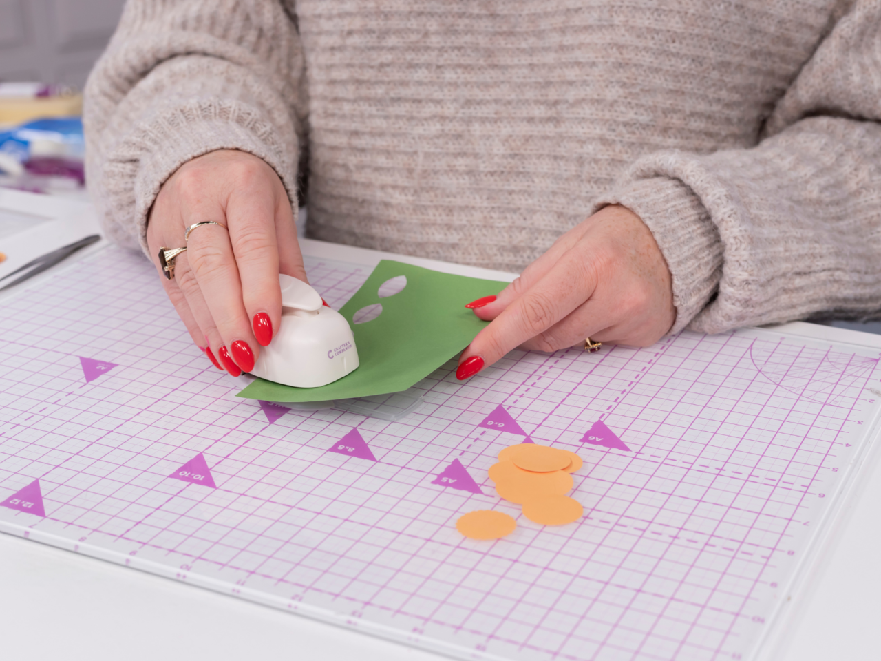 Crafter's Companion Paper Punch Petal 1 Inch (CC-PUNCH-PET1)