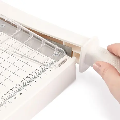 Vaessen Creative Guillotine voor 12x12 Inch Papier (2137-072) Vaessen Creative Guillotine voor 12x12 Inch Papier (2137-072)