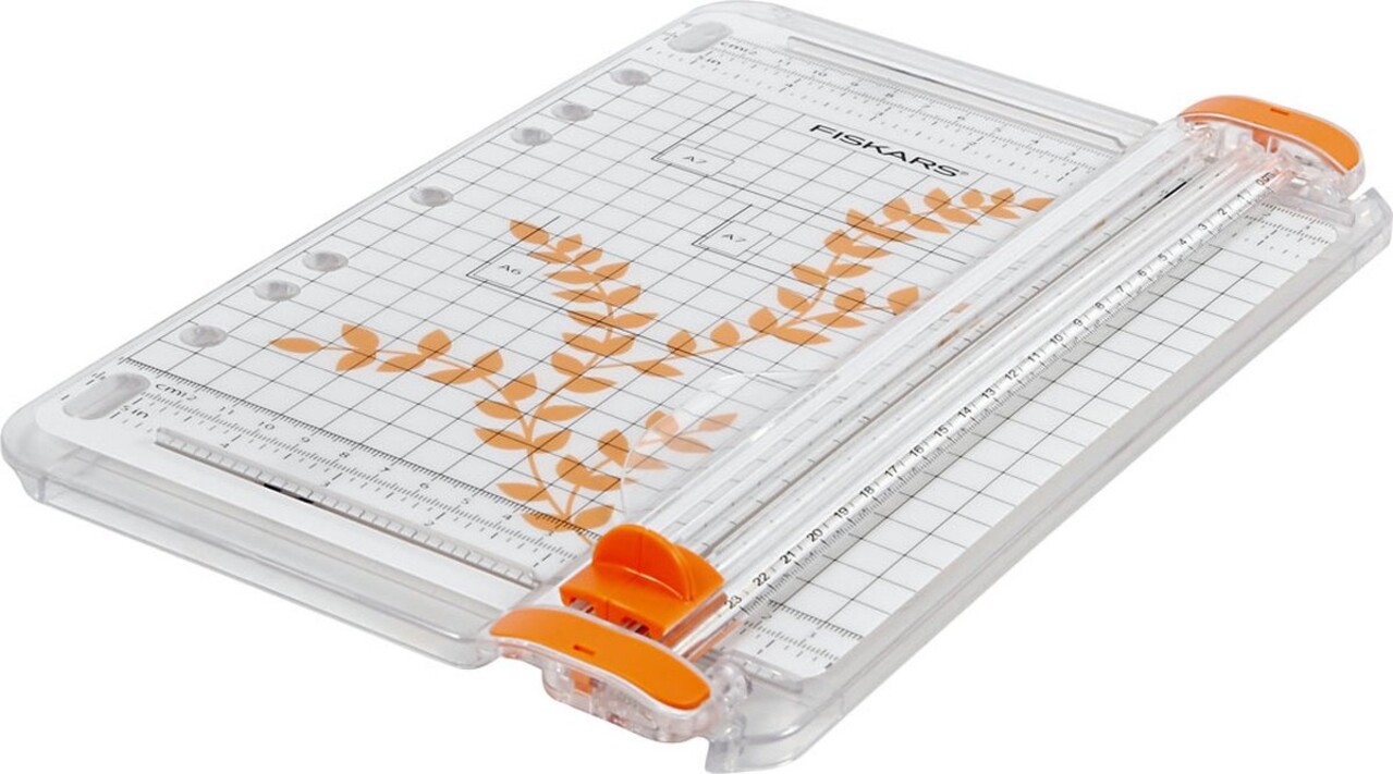 Fiskars SureCut Paper Trimmer A5 (5446) Fiskars SureCut Paper Trimmer A5 (5446)