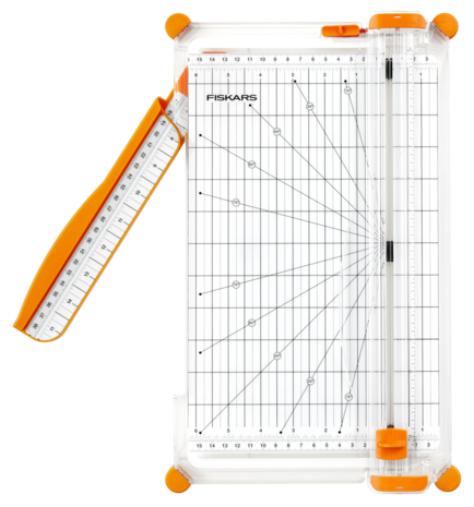Fiskars SureCut Paper Trimmer A4 Wide Base + GRATIS Trimmer Blades (1077980)