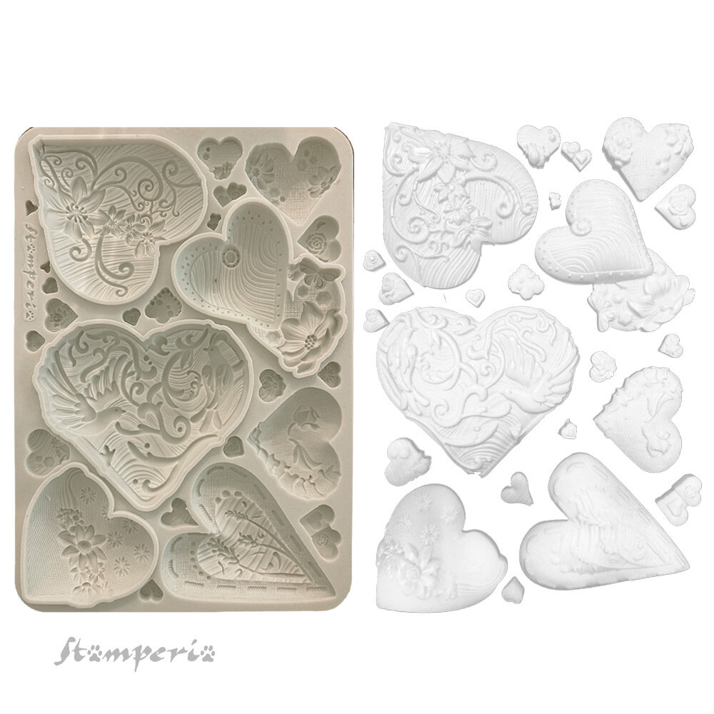 Stamperia Alice in Christmas A5 Silicon Mould Simple Hearts (KACMA562)