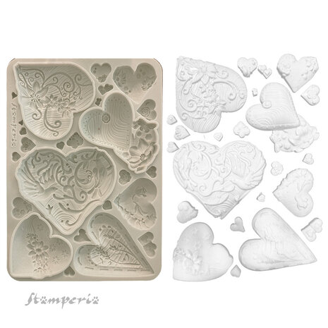 Stamperia Alice in Christmas A5 Silicon Mould Simple Hearts (KACMA562)