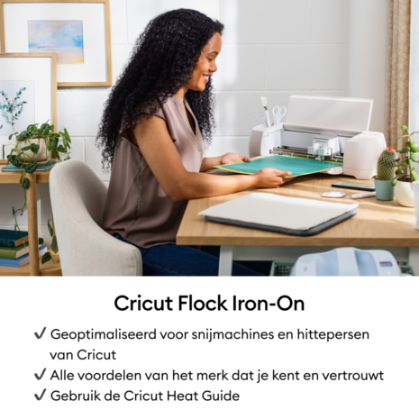 Cricut Flocked Iron-On 12x19 Inch Black (2011788)