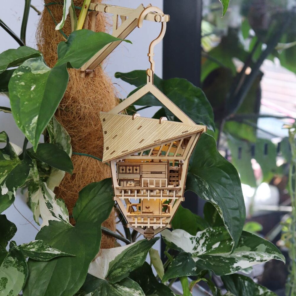 Tiny Treehouses Sky Lodge (T-TM-SKLG-M-X) Tiny Treehouses Sky Lodge (T-TM-SKLG-M-X)