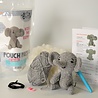 Hello Crafts Pouch Pals Ross The Elephant Haakset (KC790) Hello Crafts Pouch Pals Ross The Elephant Haakset (KC790)
