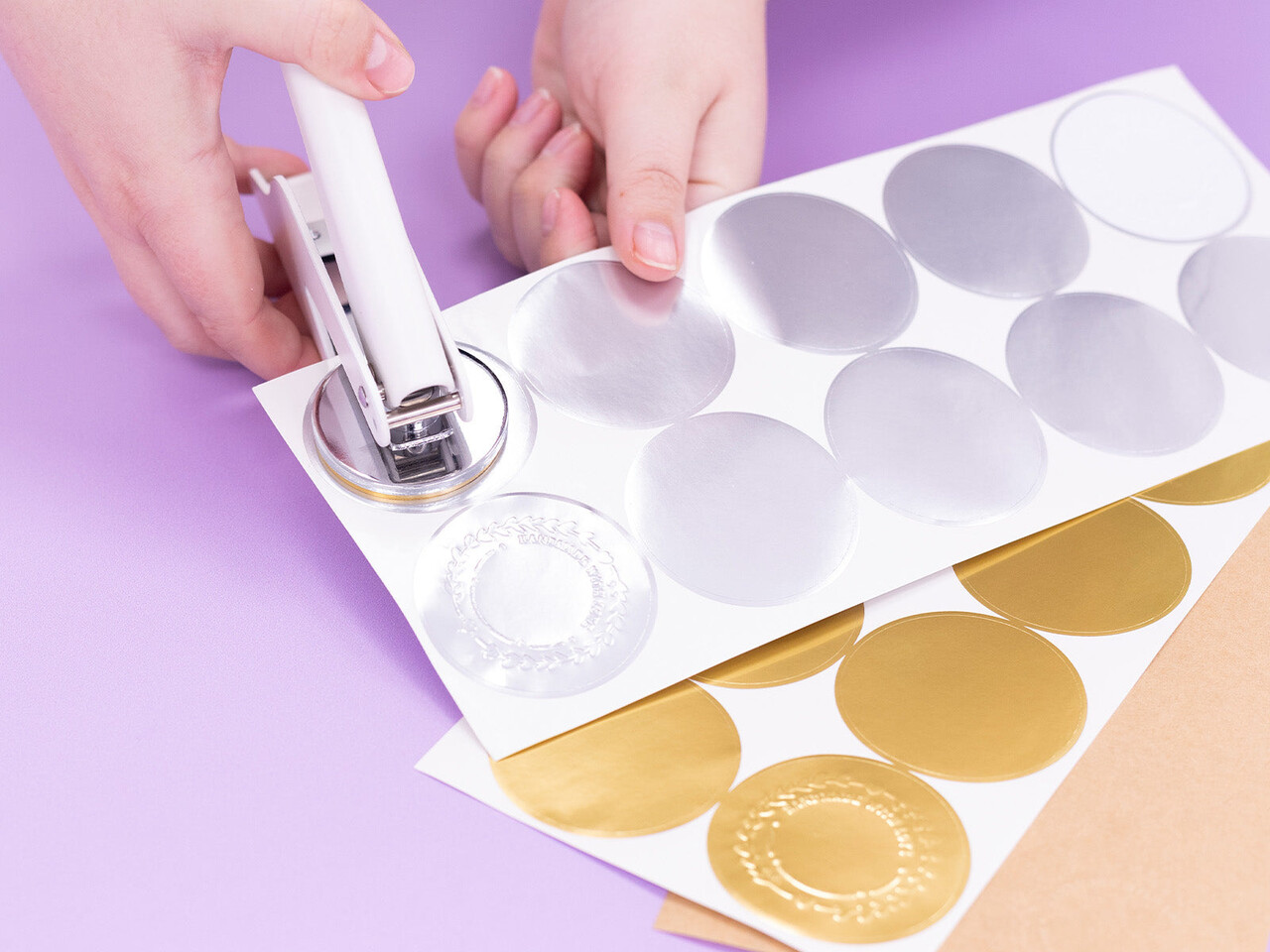 Crafter's Companion PRE-ORDER Embossing Tool & Press Plate (CC-TOOL-EMBPRE) Crafter's Companion PRE-ORDER Embossing Tool & Press Plate (CC-TOOL-EMBPRE)