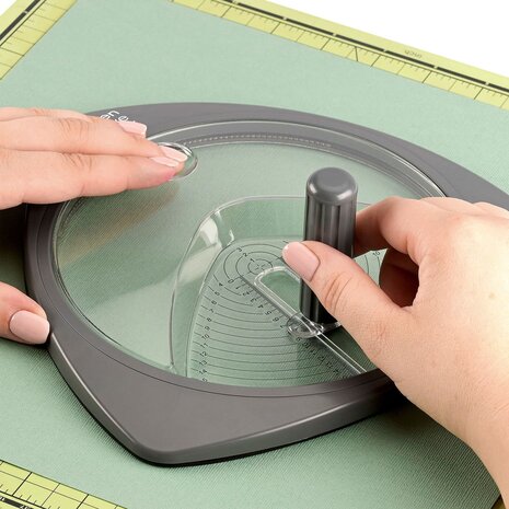 Vaessen Creative Cirkelsnijder Ø15cm Graphite (1004-0015) Vaessen Creative Cirkelsnijder Ø15cm Graphite (1004-0015)