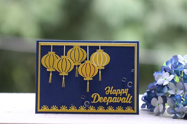 Dress My Craft Cutting Die Border Half Daisy (DMCD3014) (OUTLET)