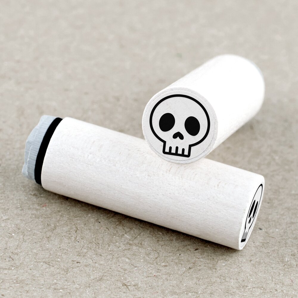 Merry & Bright Mini Wooden Stamp Skull (1MB00002)