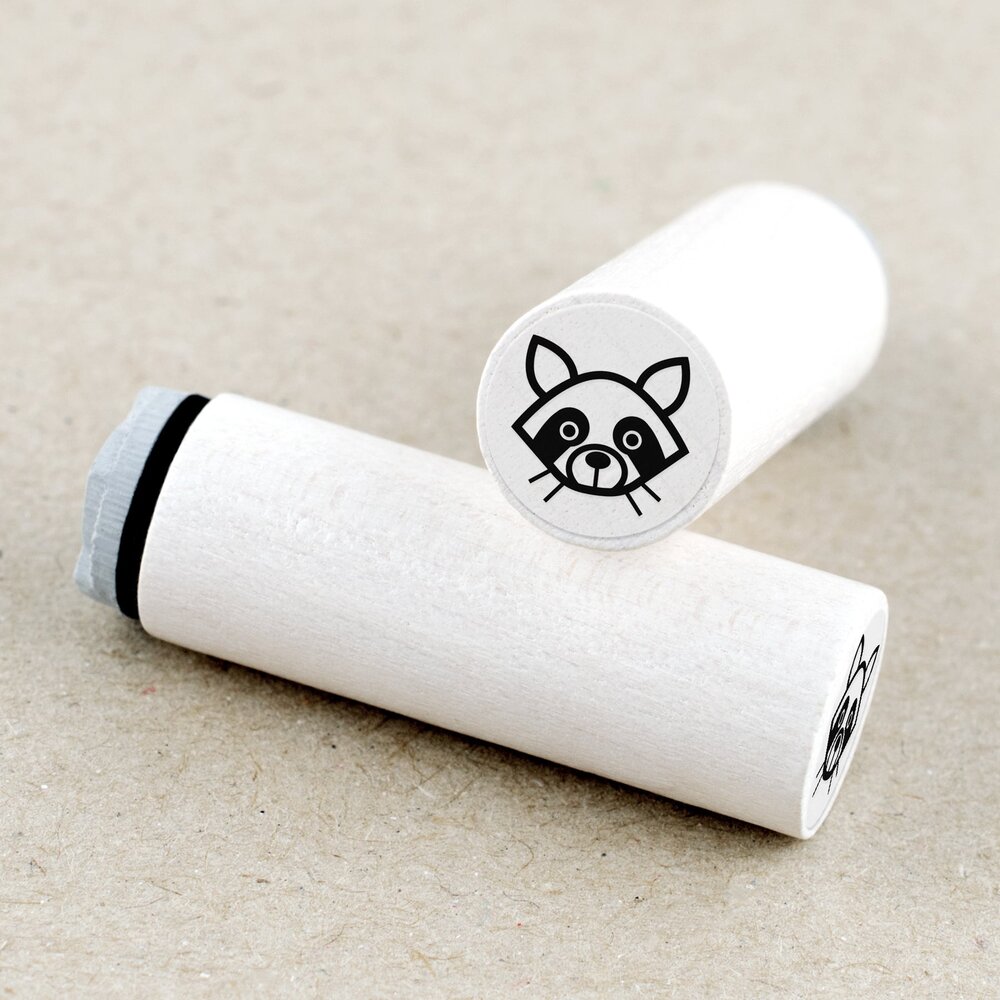 Merry & Bright Mini Wooden Stamp Raccoon (1MB00900)