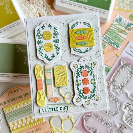 Pinkfresh Studio Homespun with Heart Die The Stitch Edit Maker's Essentials (313625)