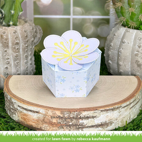Lawn Fawn Flower Treat Box Dies (LF4044)