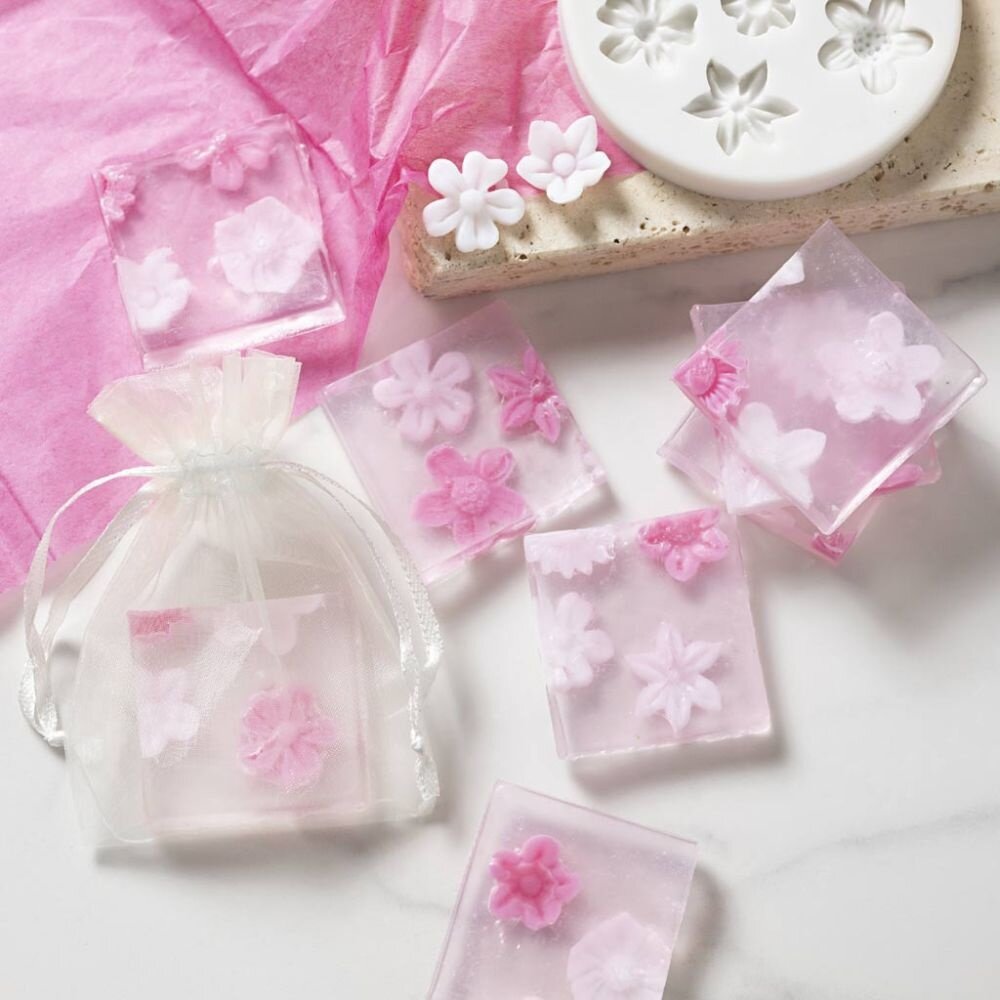 Creativ Company Soap Making Kit Pink Flowers (977786) Creativ Company Soap Making Kit Pink Flowers (977786)