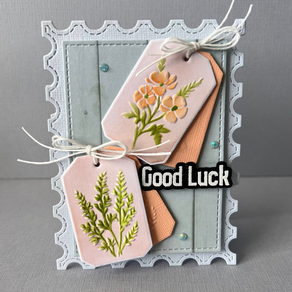 Lisa Horton Crafts Mini Tags 5x7 Inch 3D Embossing Folder with Integrated Die (LHCEF273)