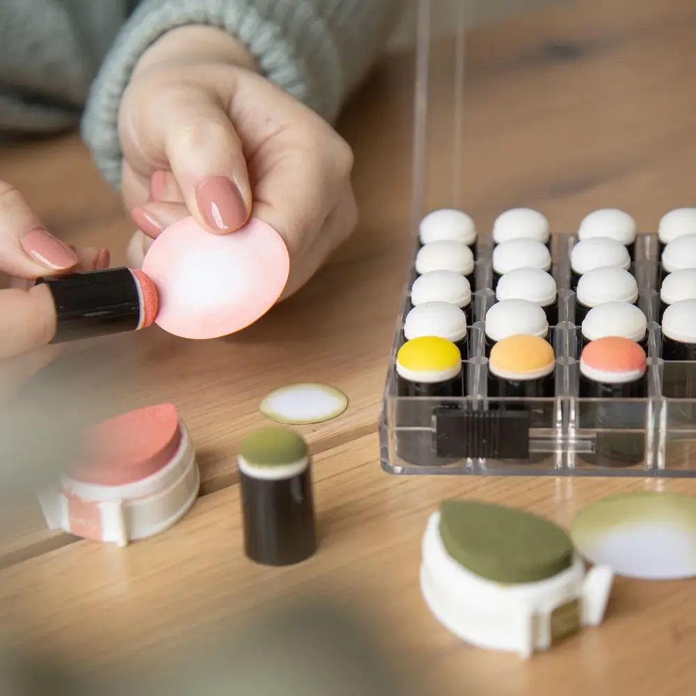 Vaessen Creative Sponge Dauber Case + 40 Daubers (1009-015) Vaessen Creative Sponge Dauber Case + 40 Daubers (1009-015)