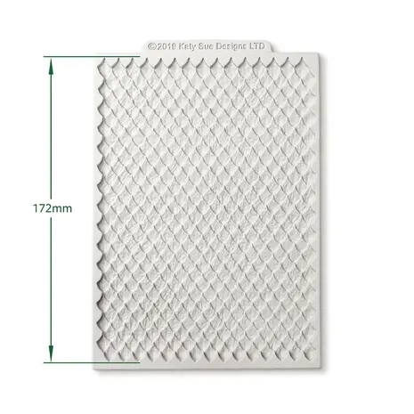 Cosmic Shimmer Silicone Mould Continuous Dragon Scales (DM0051-CS)